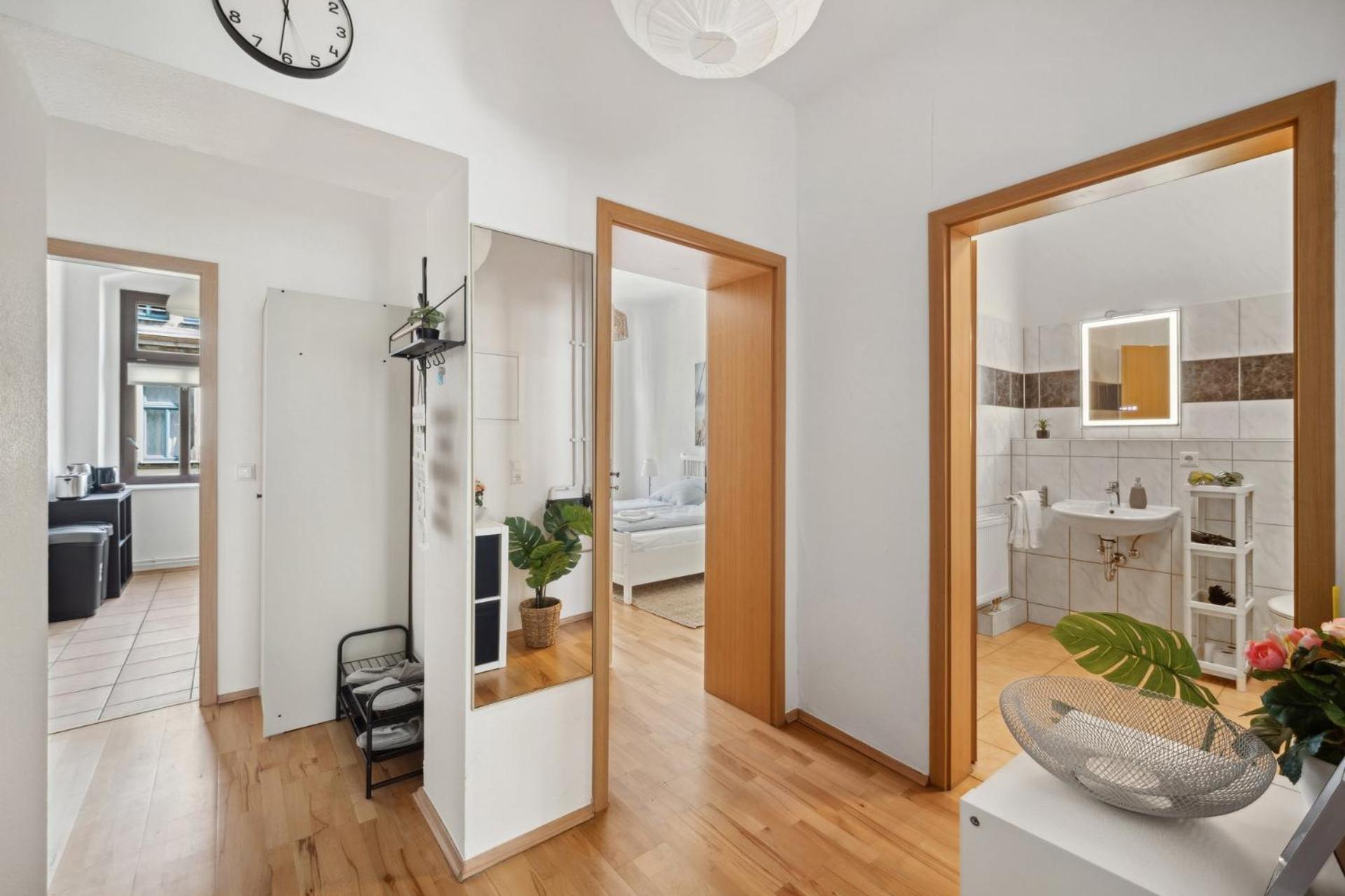 Helle Altbauwohnung 3 Zimmer & Balkon - Nahe Tu & Zentrum Apartment *